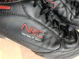 NRG Sportschuhe / Hallenschuhe / Fussballschuhe, Grösse 43