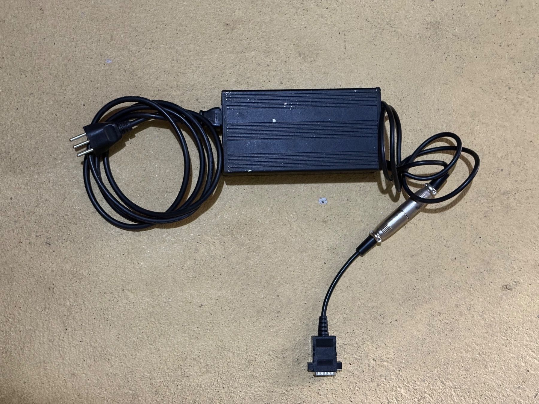 Caricabatterie: Orginal Stromer ST1 Ladegerät inklusive Adapter – Usato da Hubersdorf venduto da Gewonnen 2