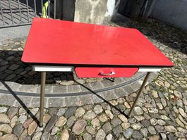 roter Kelko Küchentisch Vintage Schublade