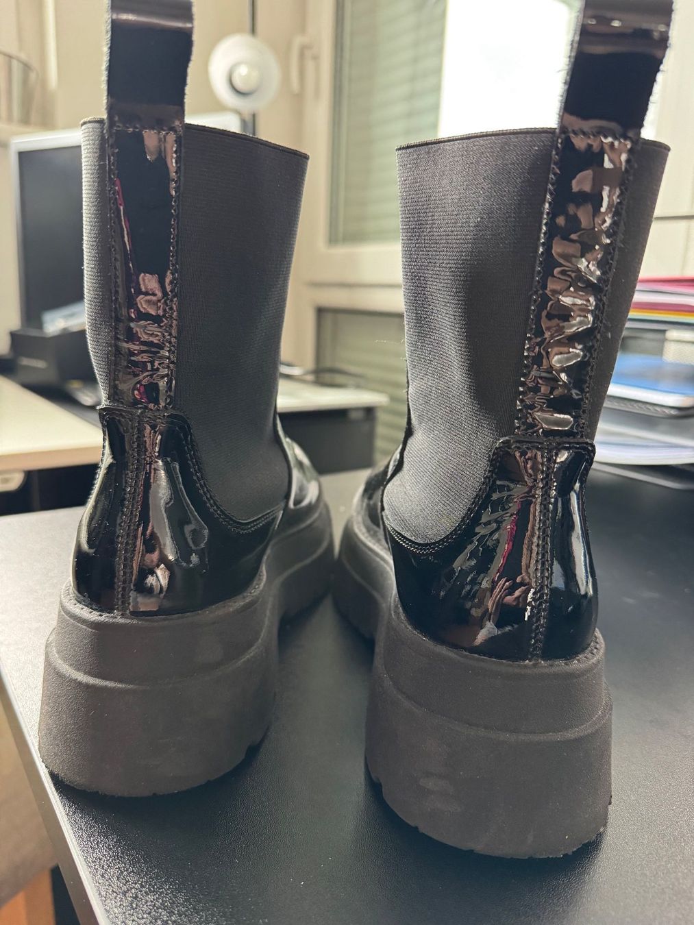 Damenschuhe: Siefelette, schwarz, Lackoptik, Grösse 40 – Gebraucht aus Rorschacherberg von beeechen 1
