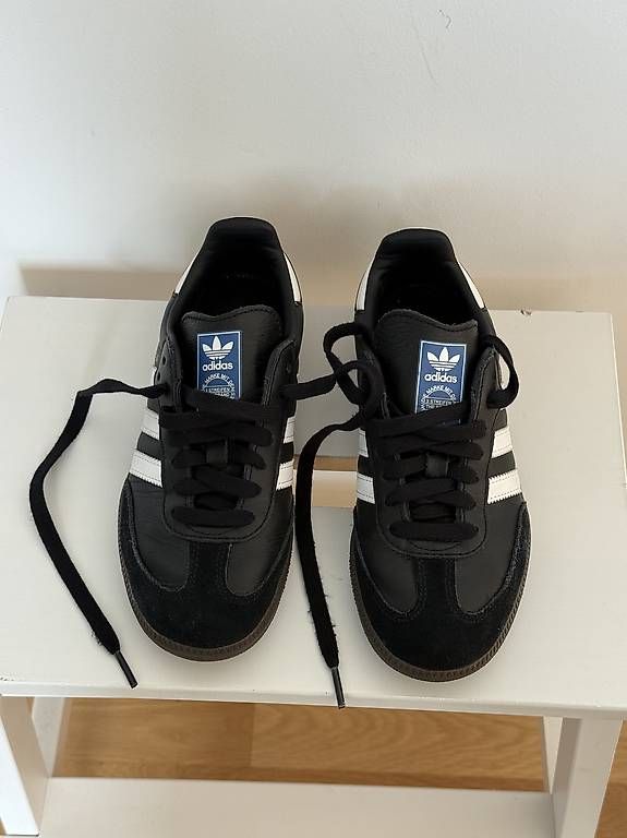 Adidas Herrenschuhe: Adidas Samba Schwarz  Grösse 36 – Gebraucht aus Zürich von ljjud