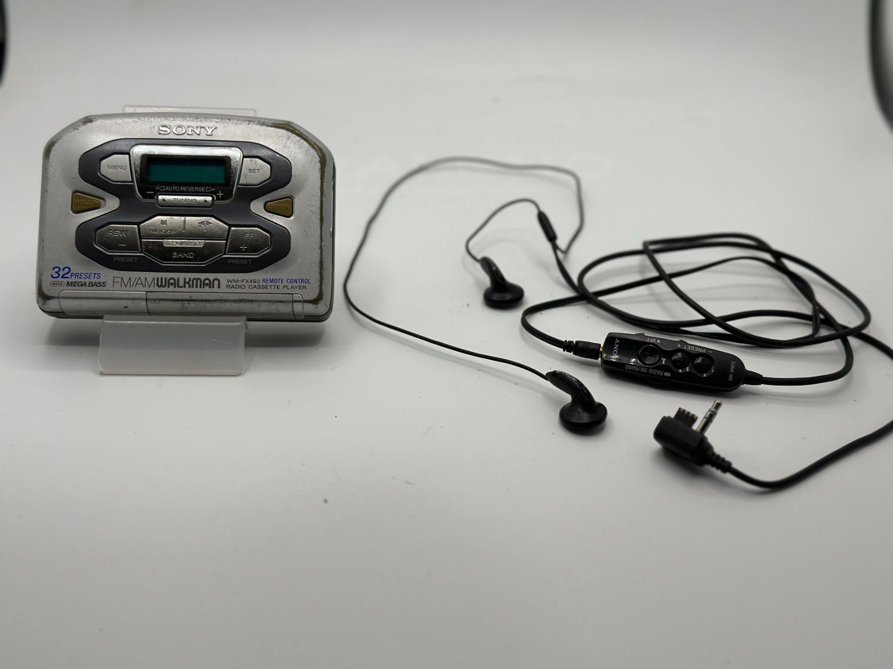 Panasonic Tragbarer Mediaplayer: Sony 2 Walkman+Radio Engine WORKING BUT not read cassette – Defekt aus Genève von inc_9vgv