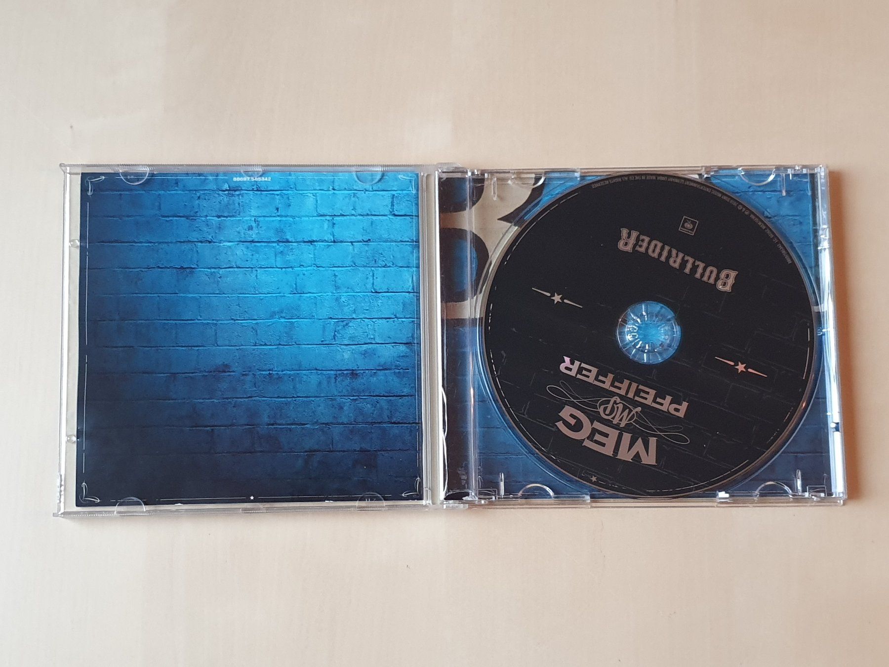 CD: Meg Pfeiffer Bullrider – Usato da Stansstad venduto da collectorsshop 2