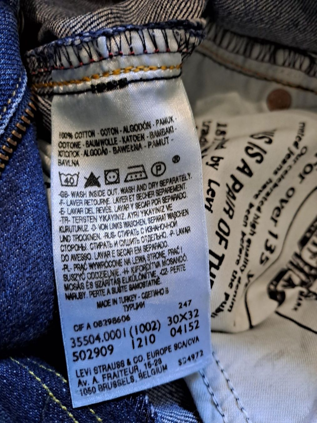 Levi's Jeans: Levis 504 straight W30 L32 – Nuovo (secondo la descrizione) da Meyrin venduto da dijin 8