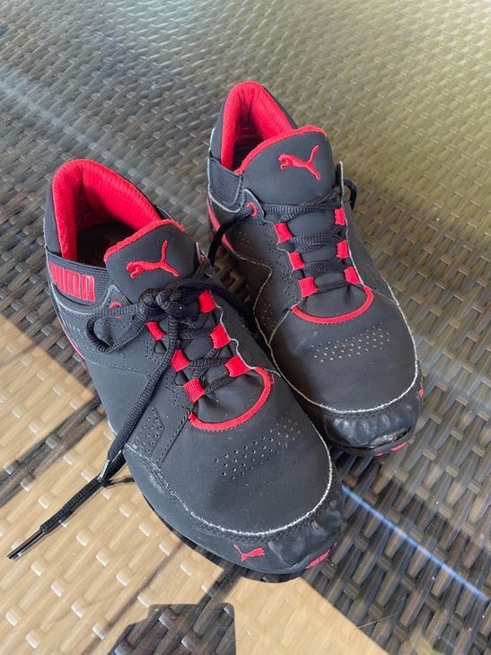 Puma Schuhe für Jungen: Kinder Puma Turnschuhe Halleschuhe 37 – Gebraucht aus Bergdietikon von antovale