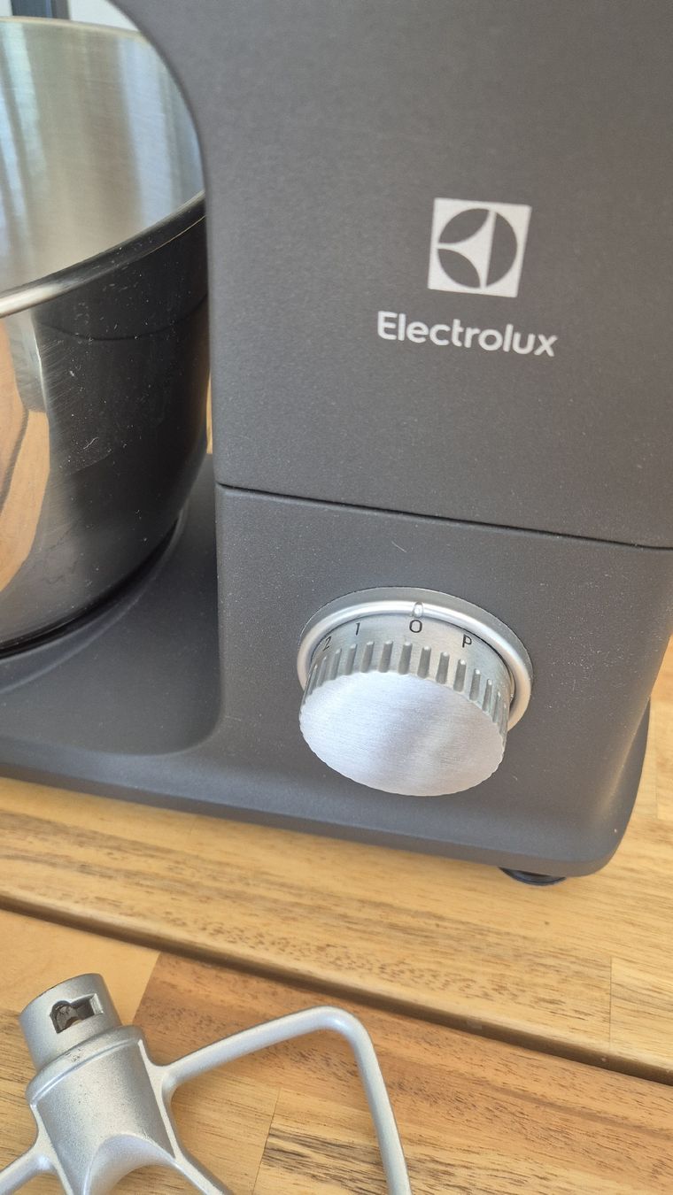 Electrolux Elettrodomestici da cucina: Electrolux Küchenmaschine BPT Create 5 E5KM-4BPT Black Pearl – Usato da Romanshorn venduto da Eleony 2