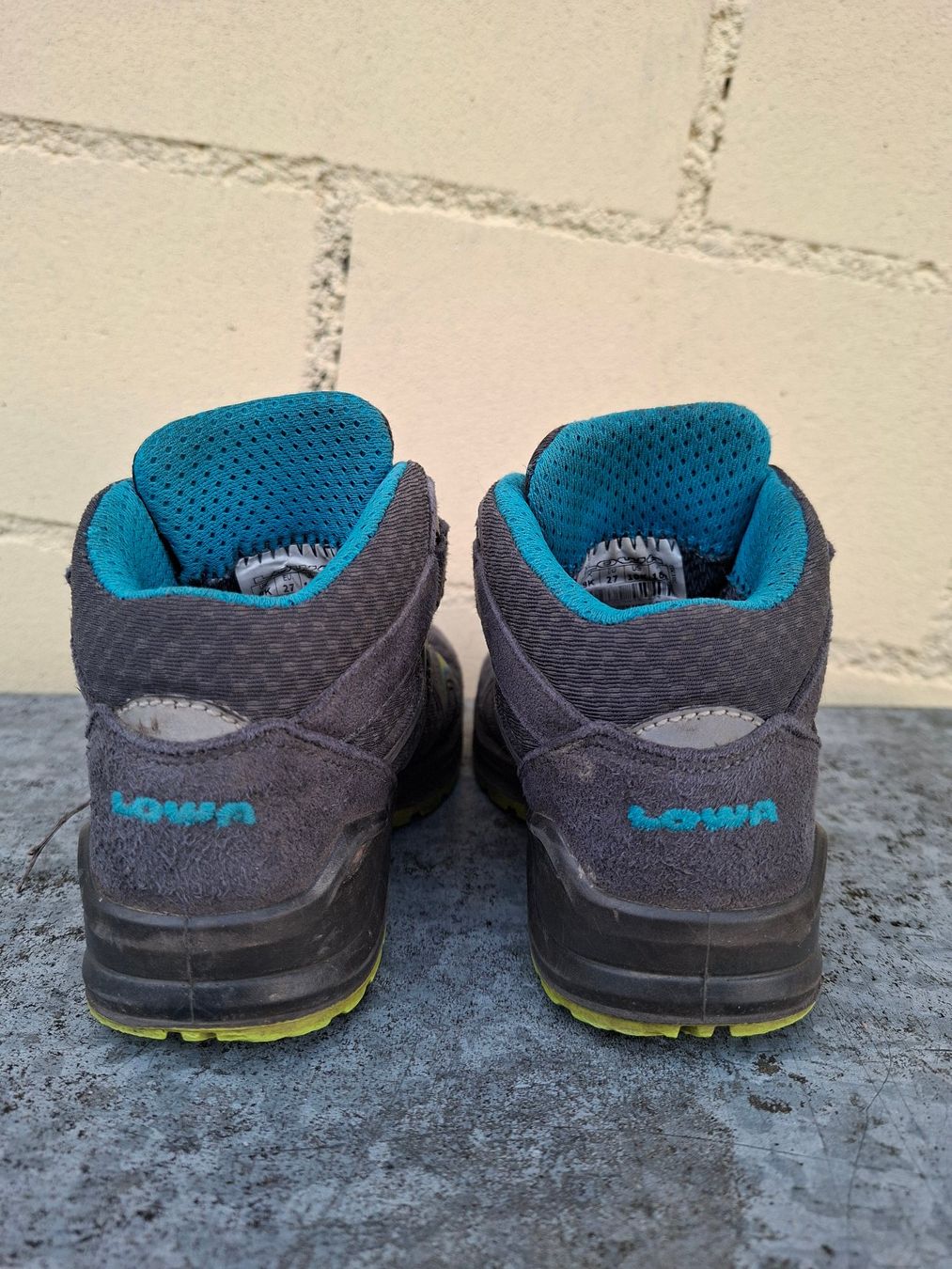 Chaussures garçon: Kinder Wanderschuhe "LOWA" Gr.27, Goretex – D'occasion à St.Niklausen LU par Wirdbereitsverwendet 1