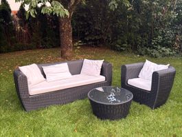 Rattan Lounge 3-teilig in gutem Zustand