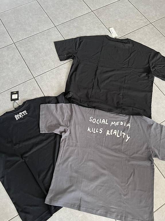 T-shirt: T Shirt – Usato da Wangen ZH venduto da alexia022 1