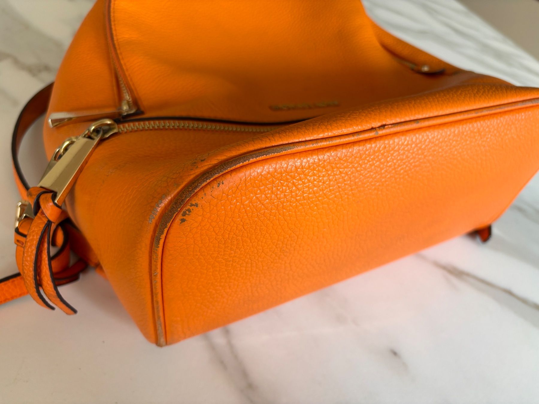 Michael Kors Zaini: Sac à dos Michael Kors orange cuir – Usato da Veyrier venduto da MargaritaR 3