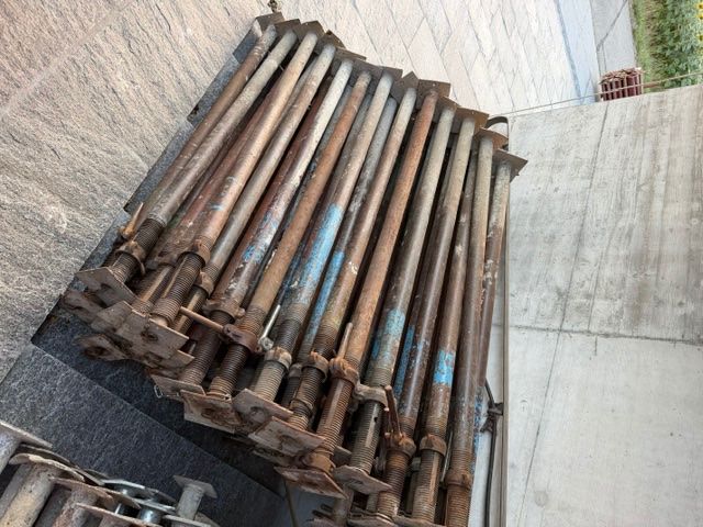 Alle Werkzeuge: Deckenstütze / Sprieswinde – Gebraucht aus Fehraltorf von Breker