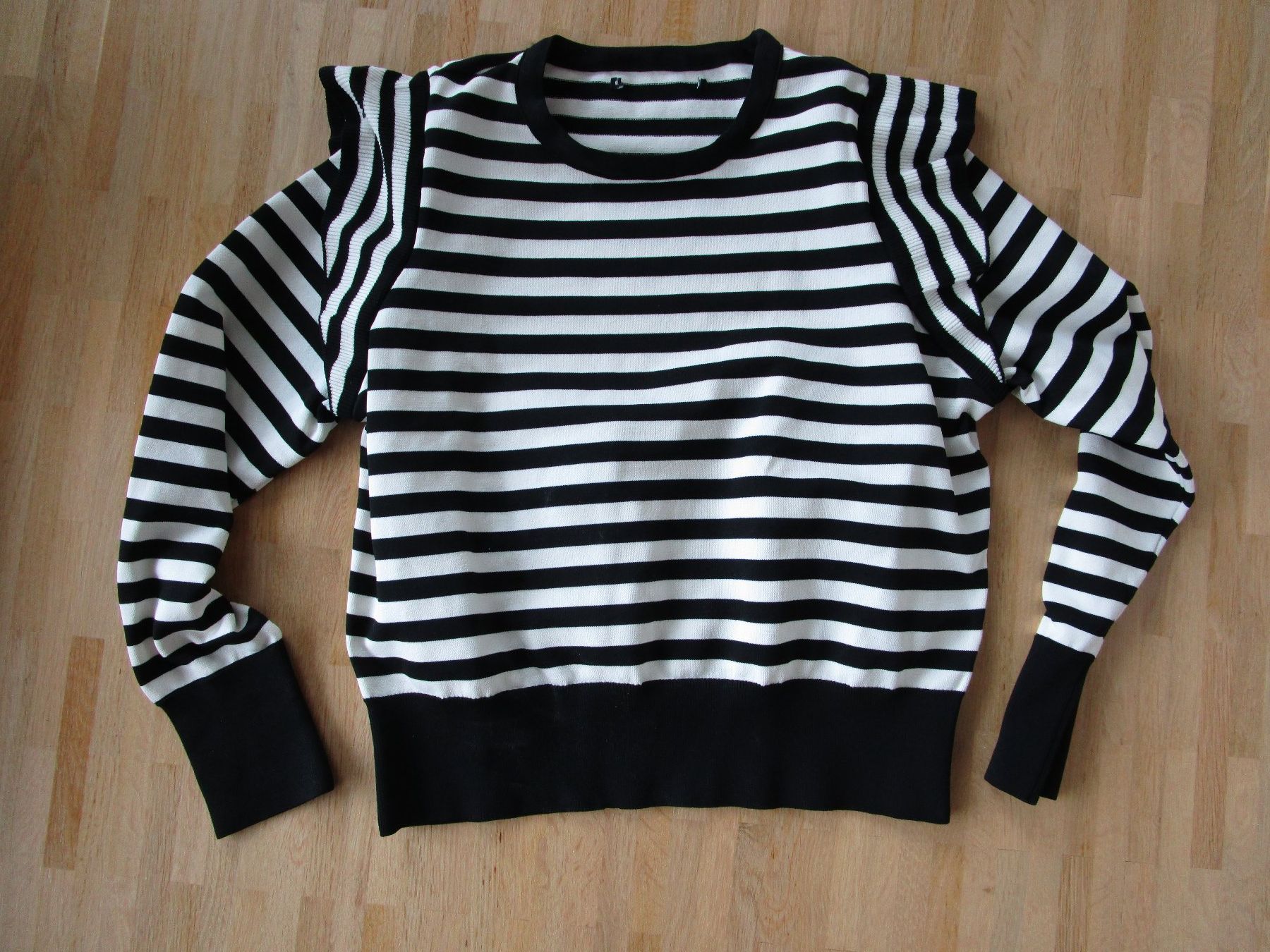 Only Pulls & Sweat-shirts: Damen Pulli ONLY – D'occasion à Mörschwil par leg_yrn8
