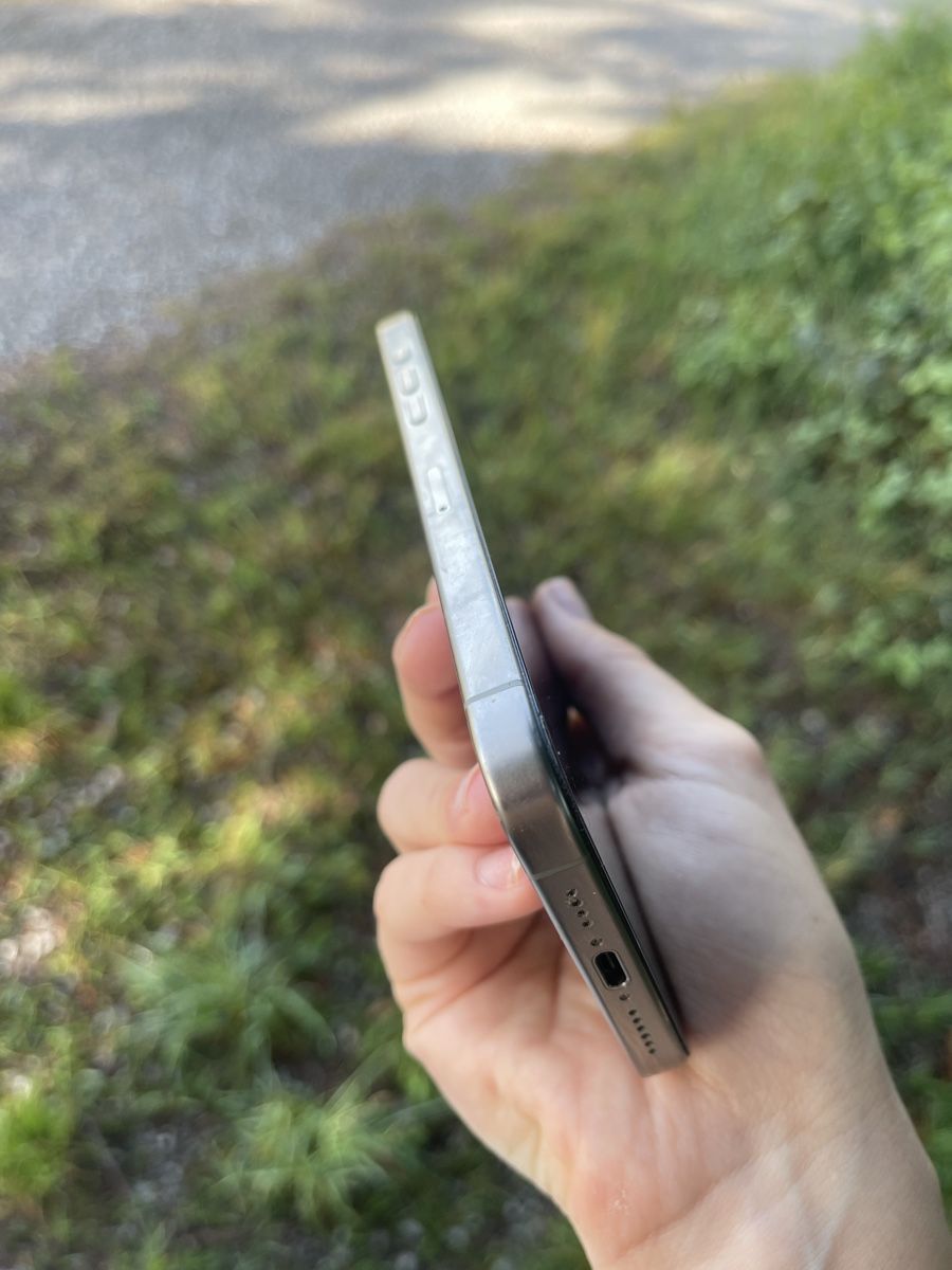 Apple Handys / Smartphones: iPhone 15 Pro Max 256gb – Defekt aus Zürich von kuk_s8v5 3