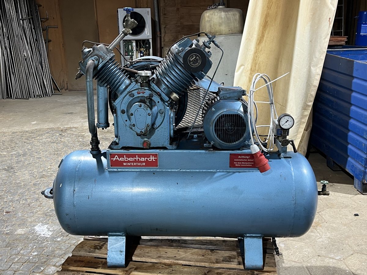 Compresseurs: Luftkompressor Bühler 250 Liter 14 Bar 1971 – D'occasion à Sempach Station par Andi-15 4