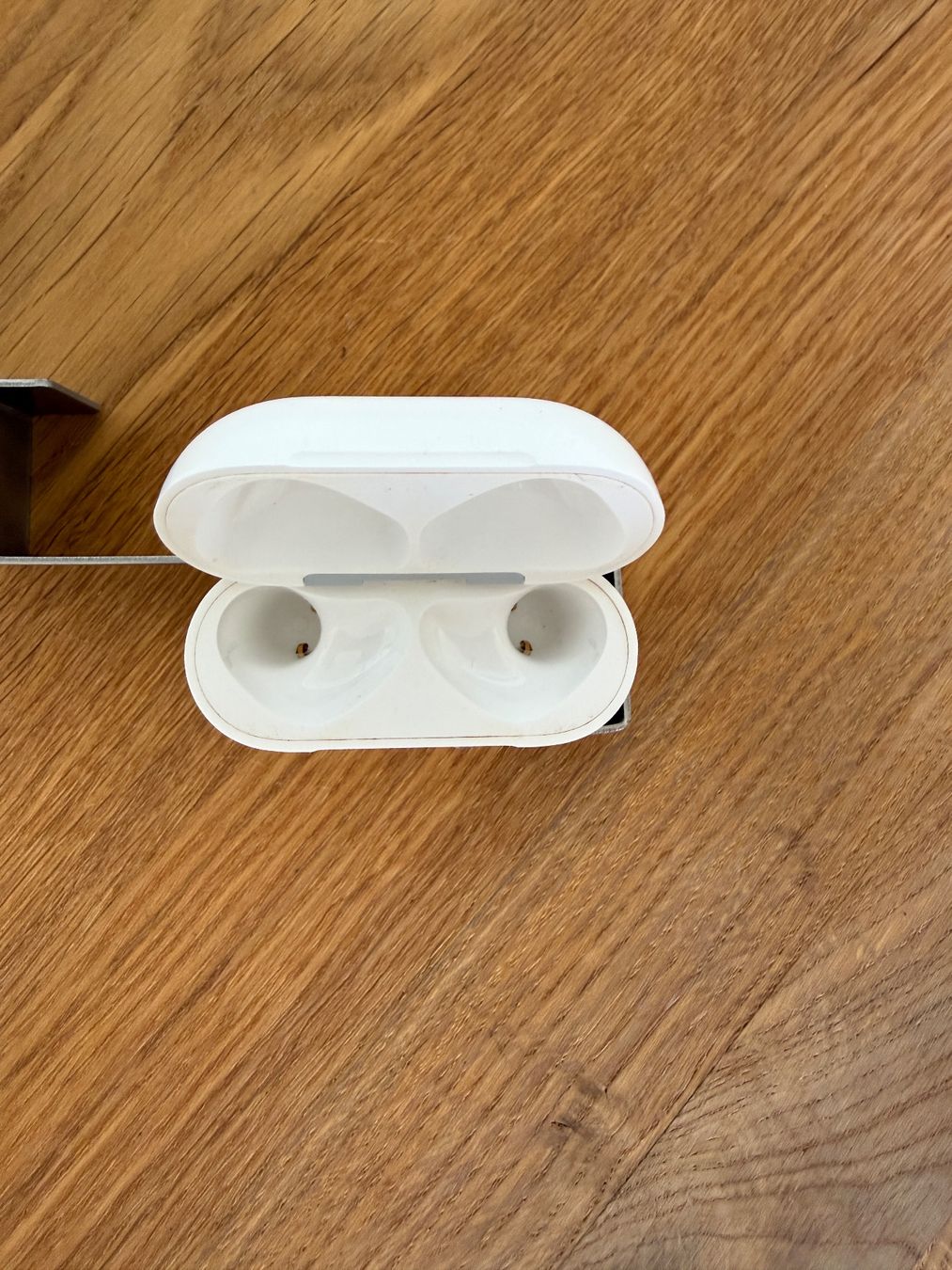 Apple Kopfhörer: APPLE AirPods 4 Charging Case – Gebraucht aus Lausanne von Nine1982 1