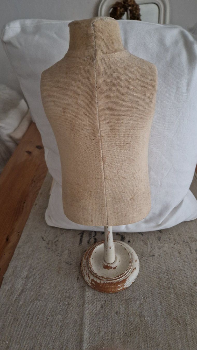 Sonstige Dekorationen & Accessoires: Hübsche kleine Schneiderpuppe / Büste Shabby – Gebraucht aus Rütihof von Teddy1985 2