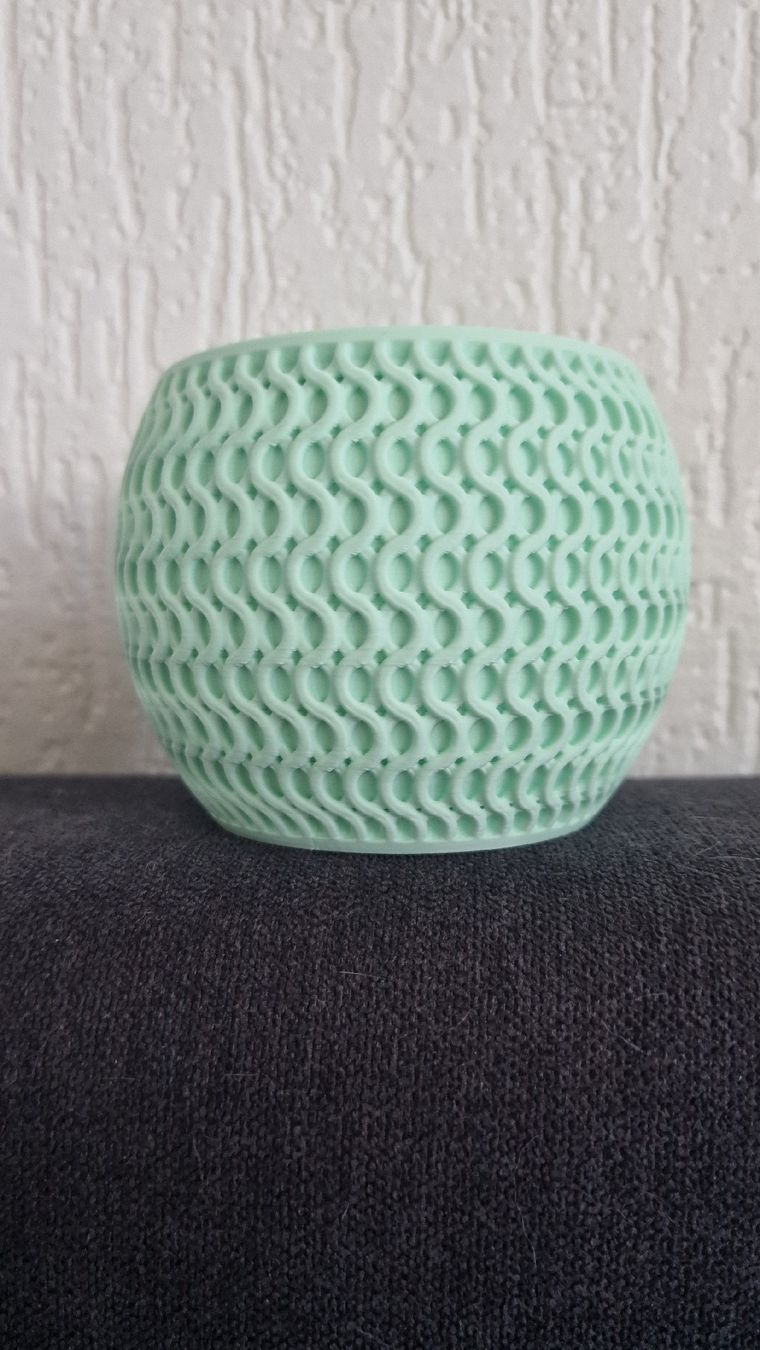 Pots de fleurs: Stilvoller 3D-gedruckter  – Neuf avec emballage d'origine à Basel par mar_jfl8 2