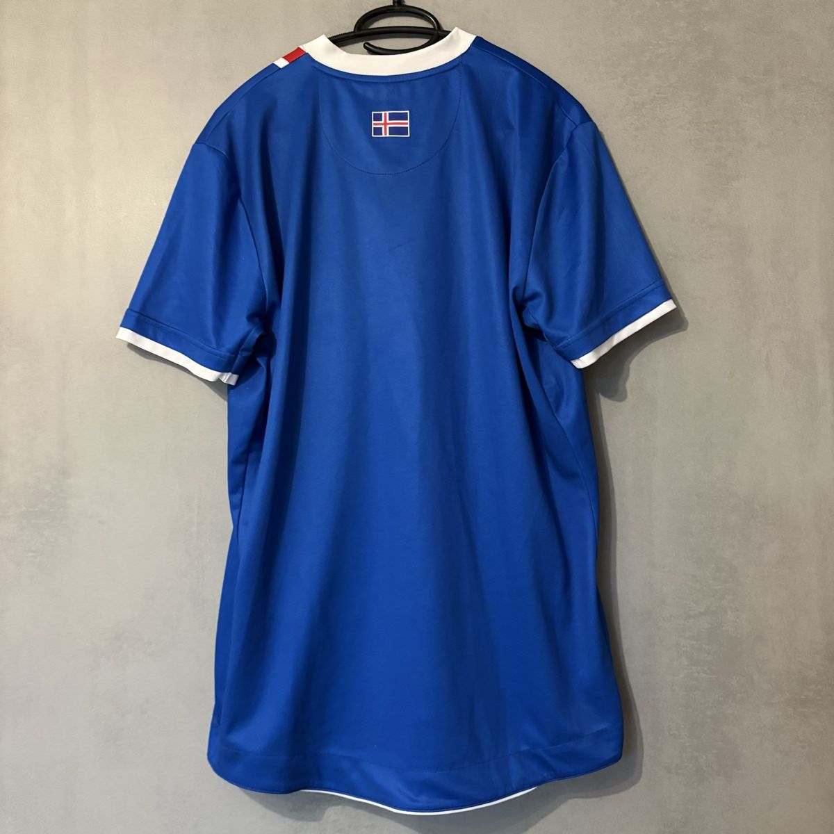 Leibchen & Hosen: Island Trikot Errea – Gebraucht aus Winterthur von LaBodega 5