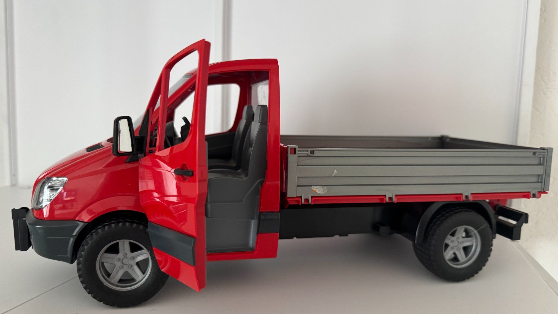 Bruder Giocattoli: Bruder Mercedes-Benz Sprinter – Usato da Jonschwil venduto da inf_tj8n 1