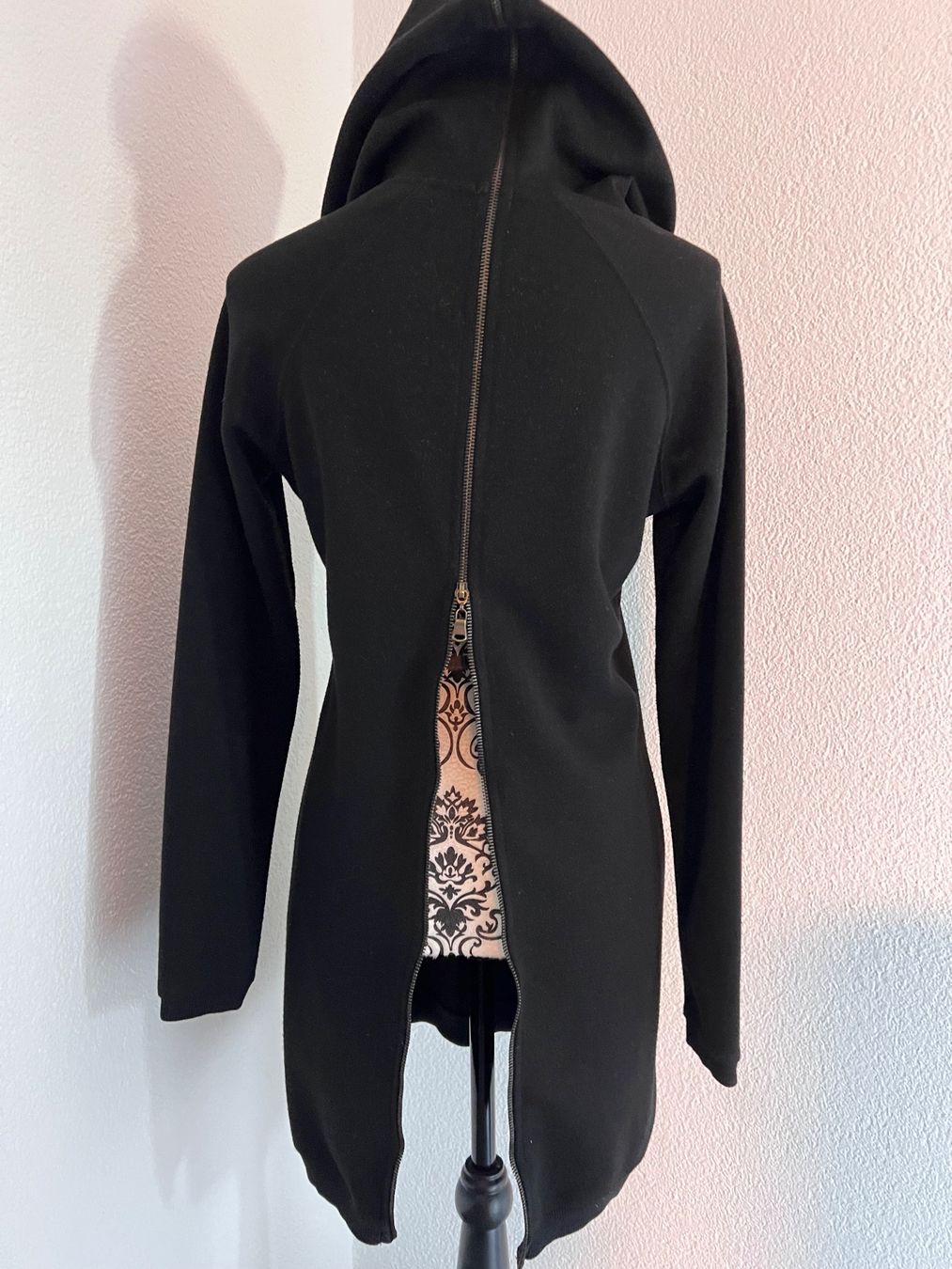 Kleider: Lässiges Kapuzenkleid , Gr. S – Gebraucht aus Walzenhausen von Cerna007 1