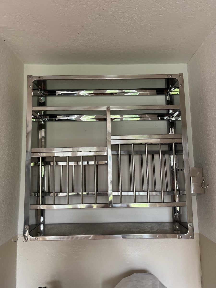 Hay Scaffali: Hay Indian Plate Rack – Usato da Zürich venduto da Julia_See
