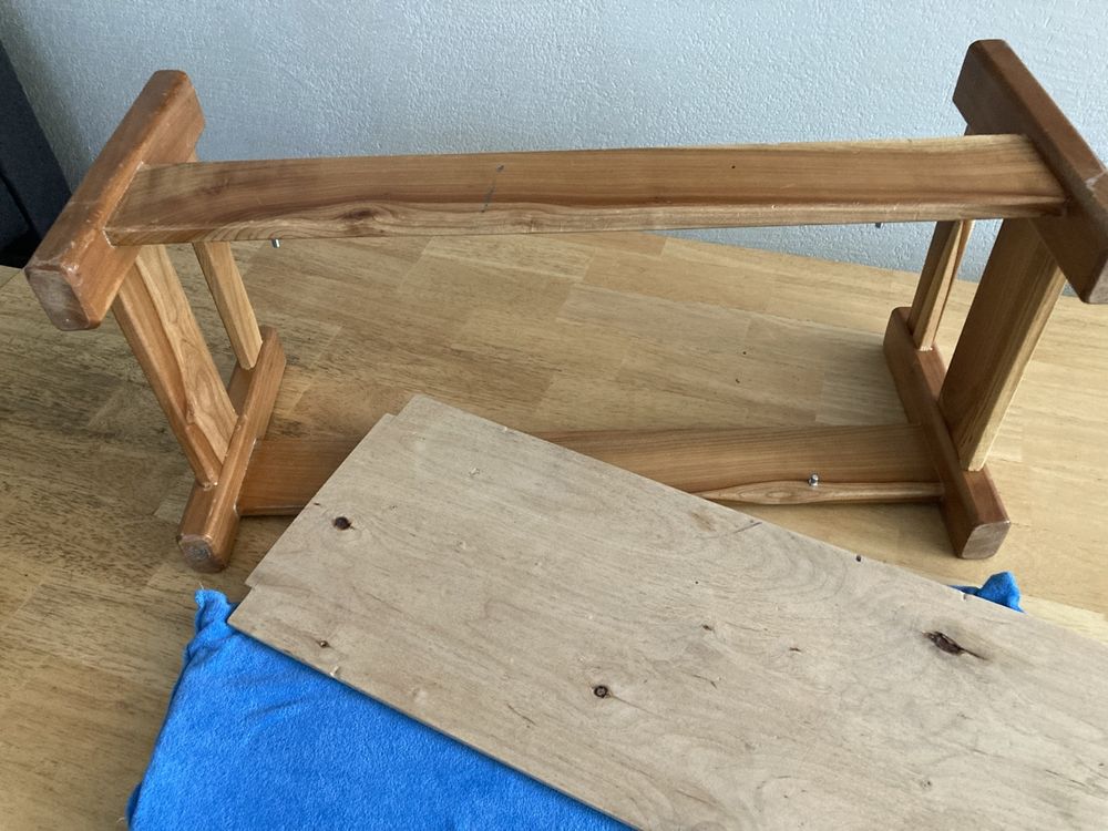 Jouets: Kleines Puppen-Holzbettli mit Matratze – D'occasion à Affoltern am Albis par rollotomasi 3