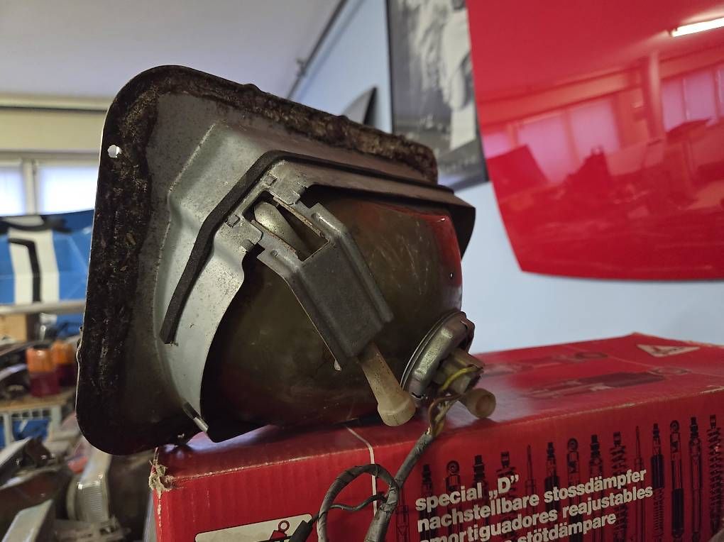 Fari: Ford Scheinwerfer P70 – Usato da Matzingen venduto da AMY-007 1