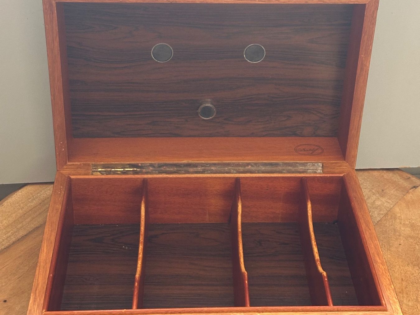 Autres tabacs: Davidoff Holzbox / Zigarrenbox – D'occasion à Otelfingen par Yossi-68 6