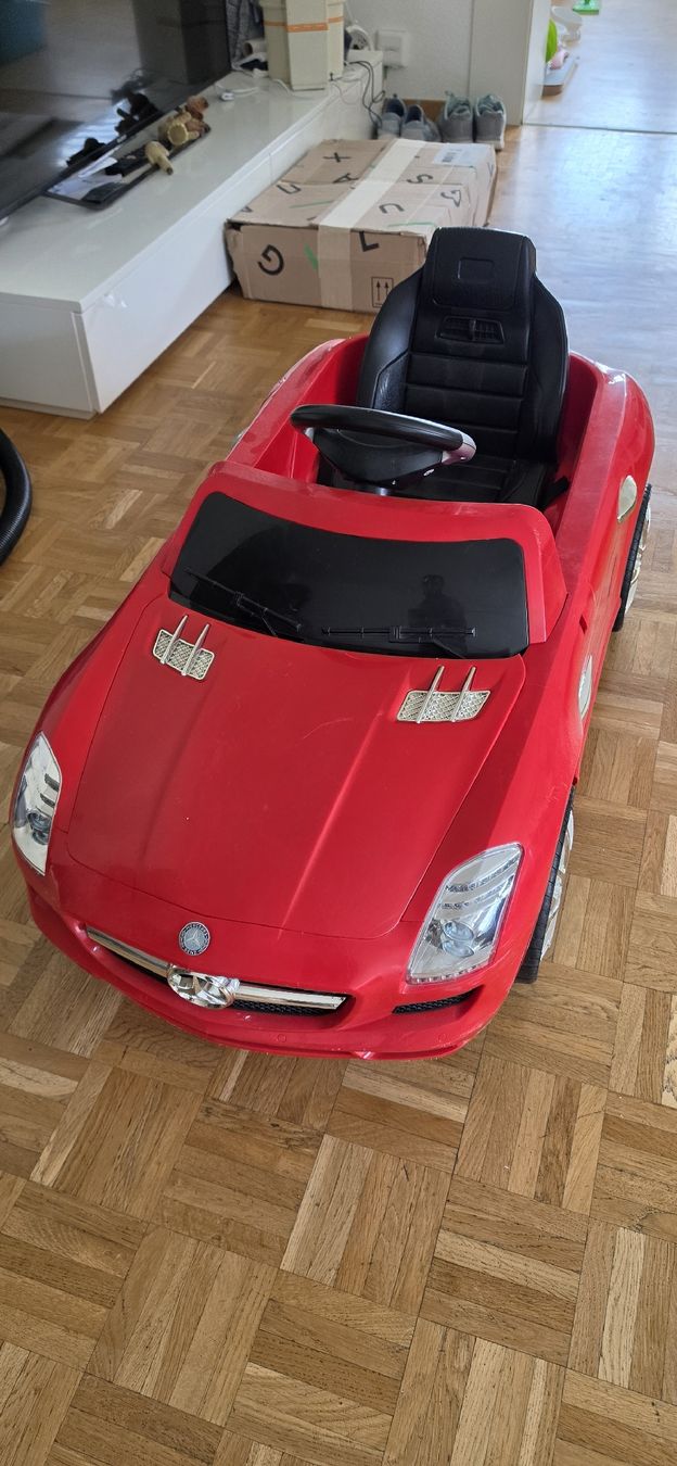 Veicoli per bambini: Rotes Mercedes-Benz Kinderauto – Usato da Zürich venduto da Abrar123 2