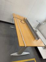 Höhenverstellbarer Schreibtisch 180x80 cm Holzoptik gebrauch