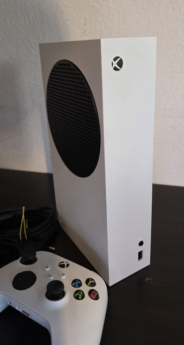 Microsoft Konsolen: Xbox Serise S Comme neuve  – Gebraucht aus Lausanne von qoq_x7cl 1