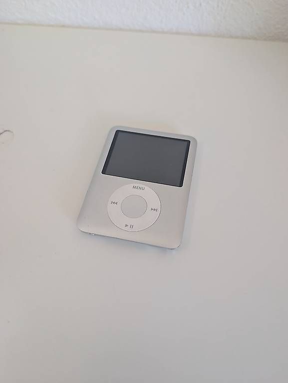 Lecteur media portable: Ipod funktioniert – D'occasion à Zürich par zh_zuerri_