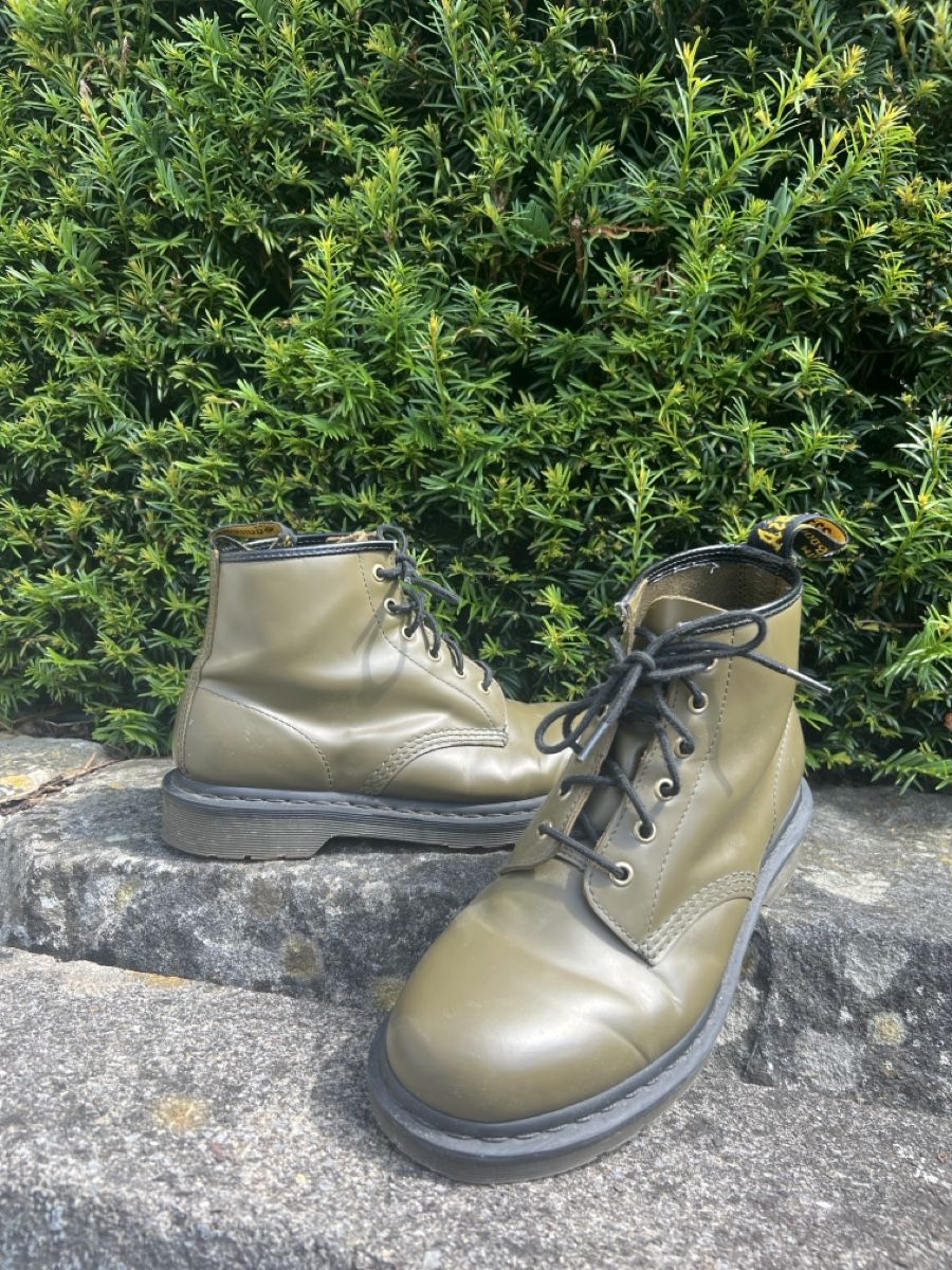 Dr. Martens Scarpe da uomo: Dr. Martens Stiefel Khaki Grösse 42 – Usato da Rapperswil SG venduto da din_lnq9 2