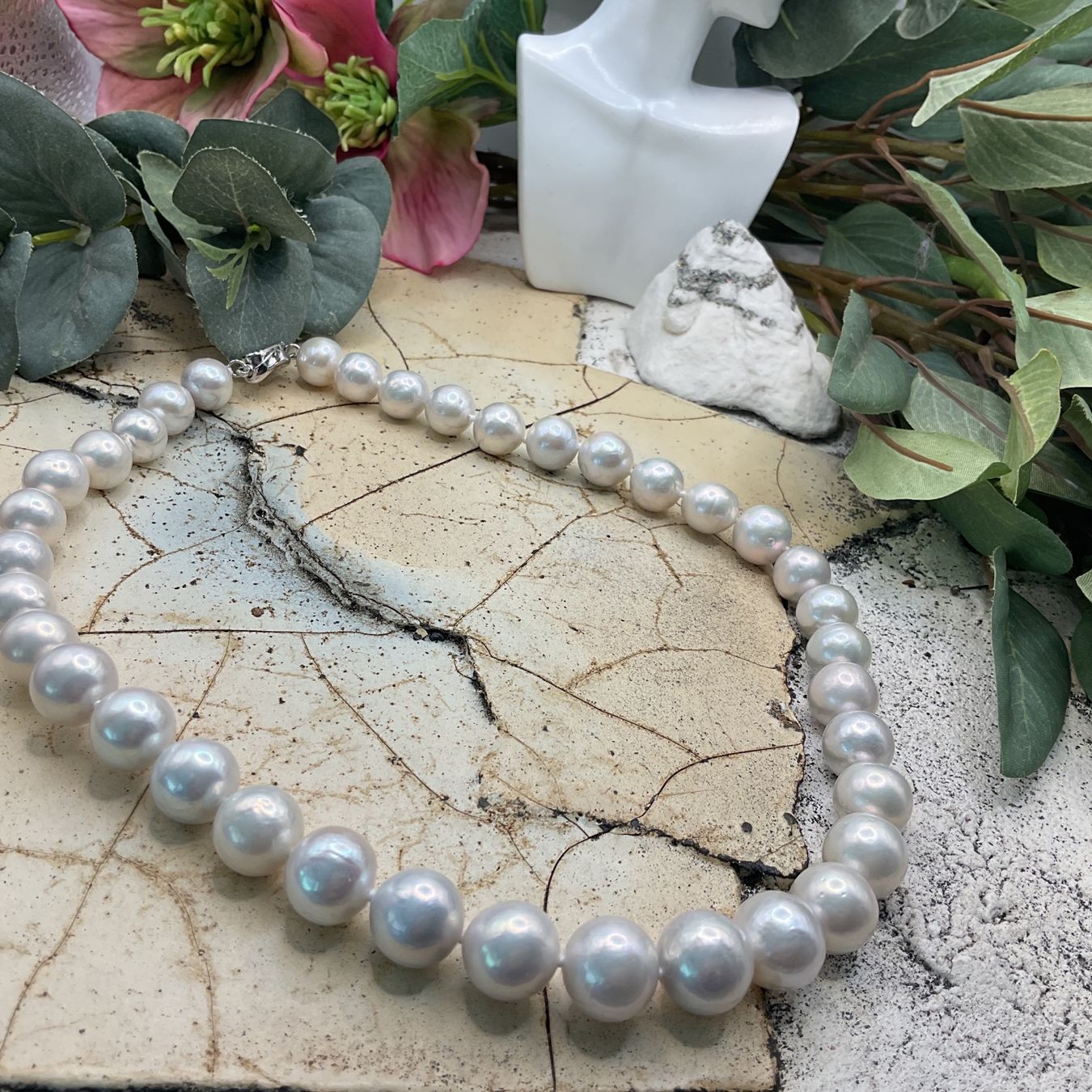 Perlen (unechte): Super Edisonperlencollier, Perlen 10 - 12mm, weiss – Neu (gemäss Beschreibung) aus luzern von Alpendorf1 1