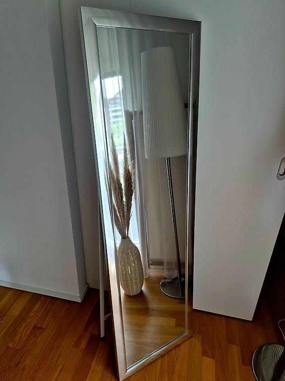 Specchi: Standspiegel  silberner Rahmen  160 cm – Usato da Sarnen venduto da AndreaE. 1