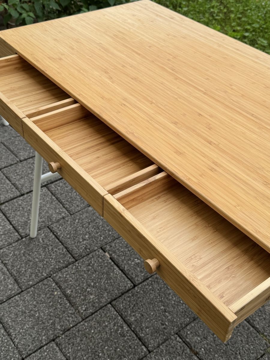 Ikea Scrivanie: Büro Schreibtisch mit Schubladen – Usato da Zürich venduto da Andri_Joel 1