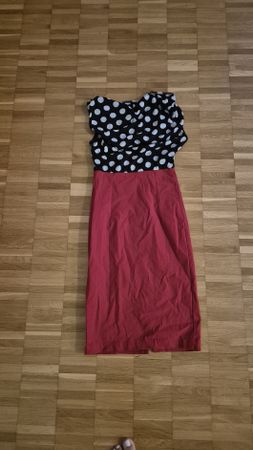Elegantes Kleid rot schwarz gepunktet Gr. 34 Sommerkleid