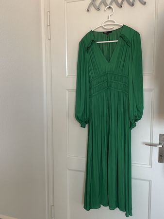 Maje Long pleated effect dress green