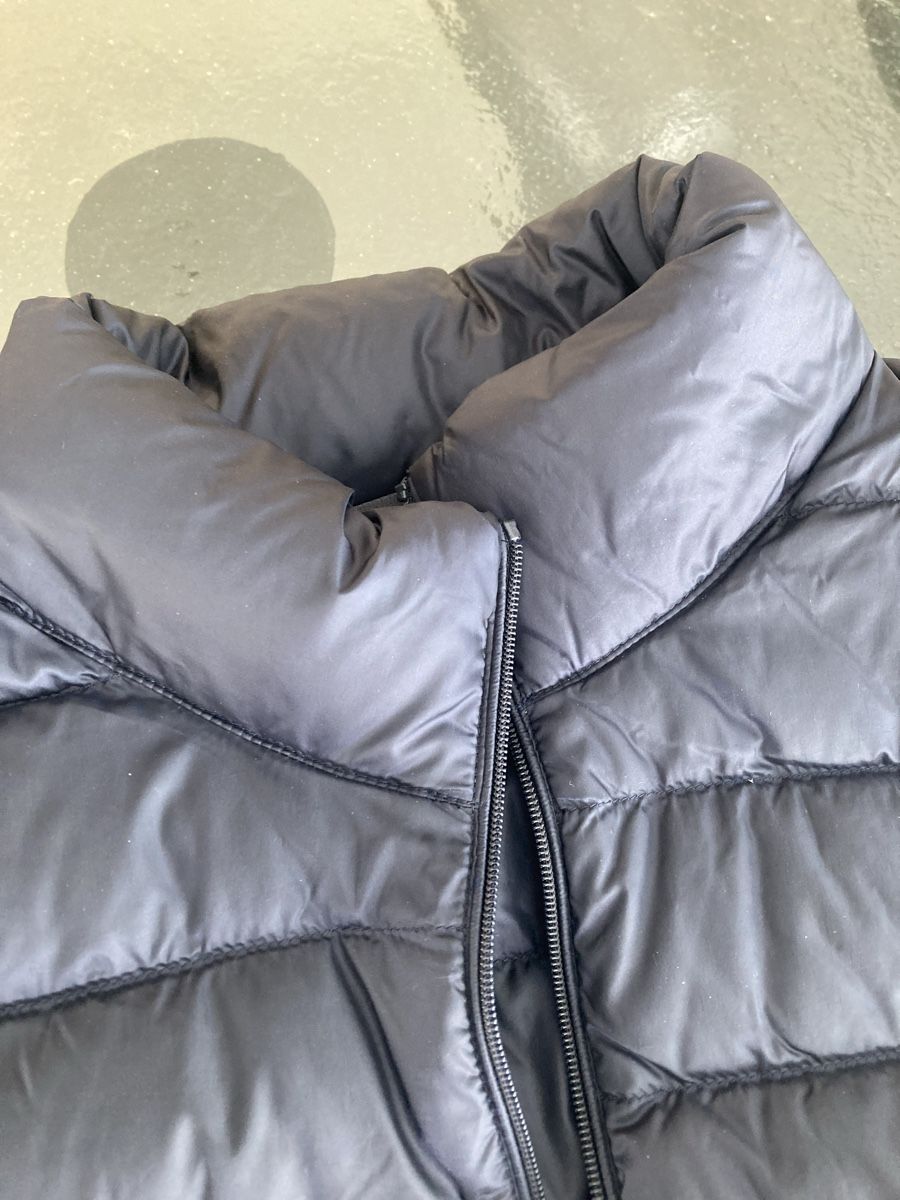 Uniqlo Gilet & Giacche senza maniche: UNIQLO Ultralight Down Jacket, dunkelblau, mit Tasche, top – Nuovo (secondo la descrizione) da Zürich venduto da dolcicaramelle 1