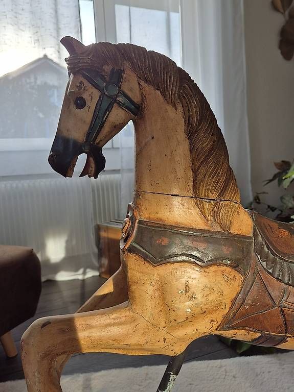 Skulpturen & Statuen: Karussellpferd Antik – Gebraucht aus Herzogenbuchsee von Mesirva 1