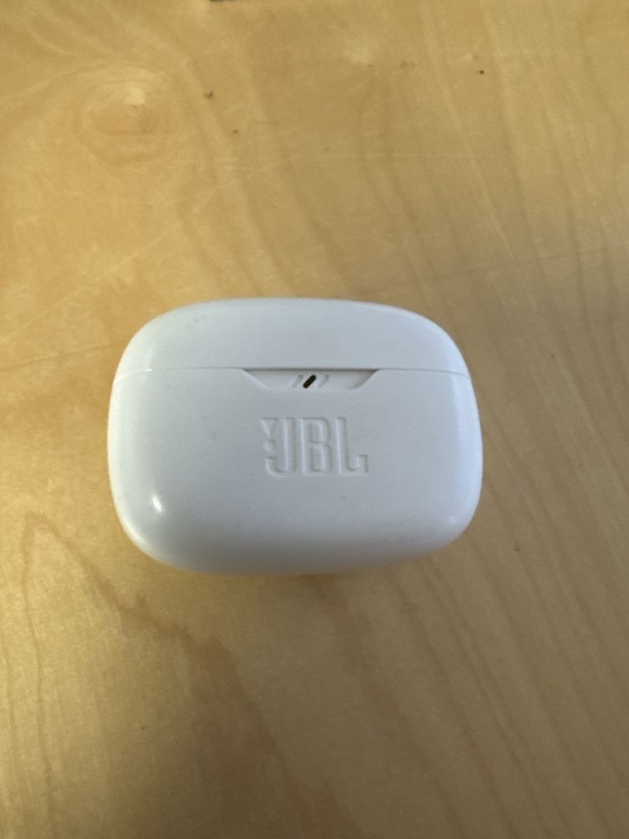 Chargeur: JBL Ladecase – Défectueux à Brittnau par ide_7s2m