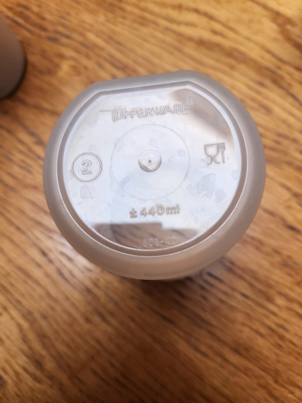 Tupperware Behälter & Ähnliches: Tupperware Käsestreuer und 2 Behälter – Gebraucht aus Gstaad von Meiel2020 3