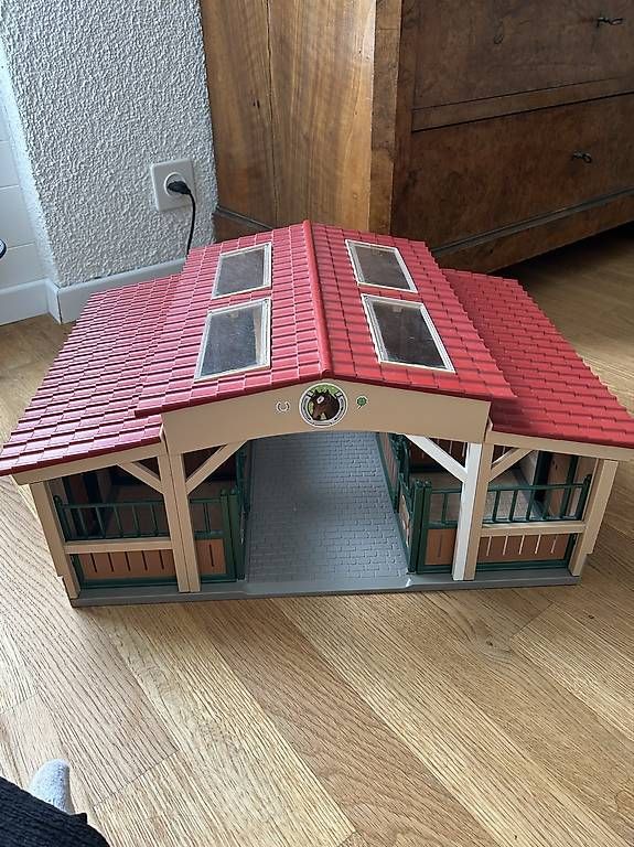 Schleich Giocattoli: Pferdestall von Schleich – Usato da Rüfenacht BE venduto da Claudia_sch 1