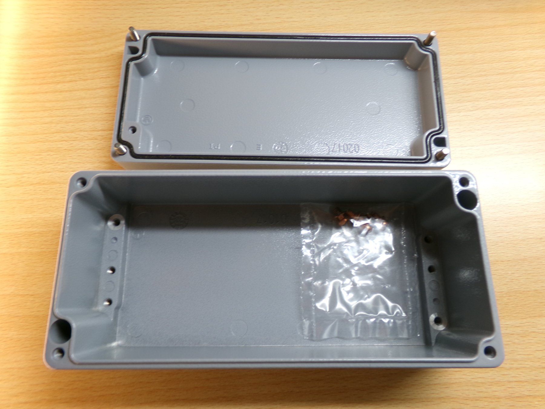 Alimentazione elettrica: Rose Aluminium Gehäuse ca.174x79x58mm – Nuovo (secondo la descrizione) da Hombrechtikon venduto da HGK50 1