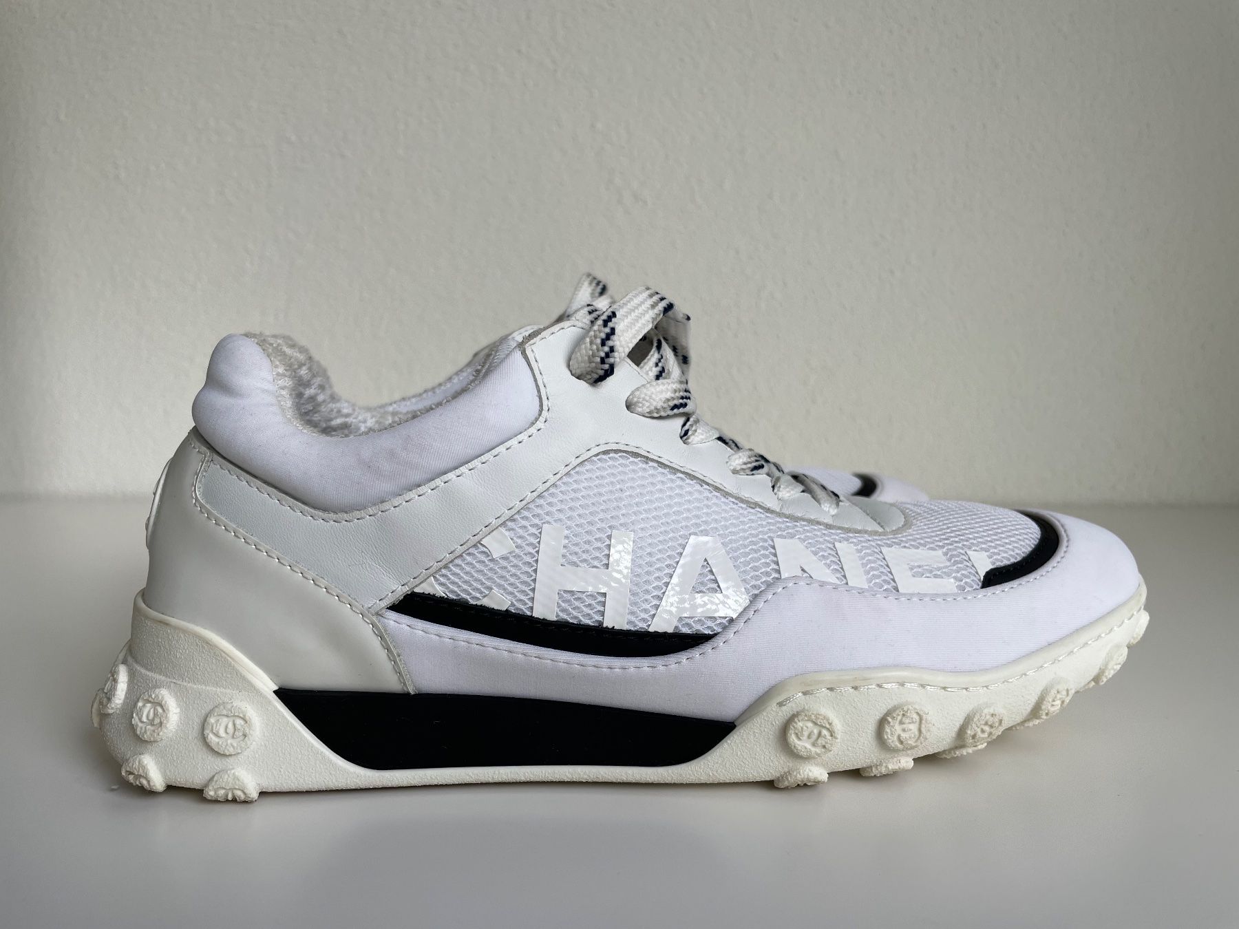 Chanel Scarpe da donna: Chanel Sneakers – Usato da Winterthur venduto da 11.11 2