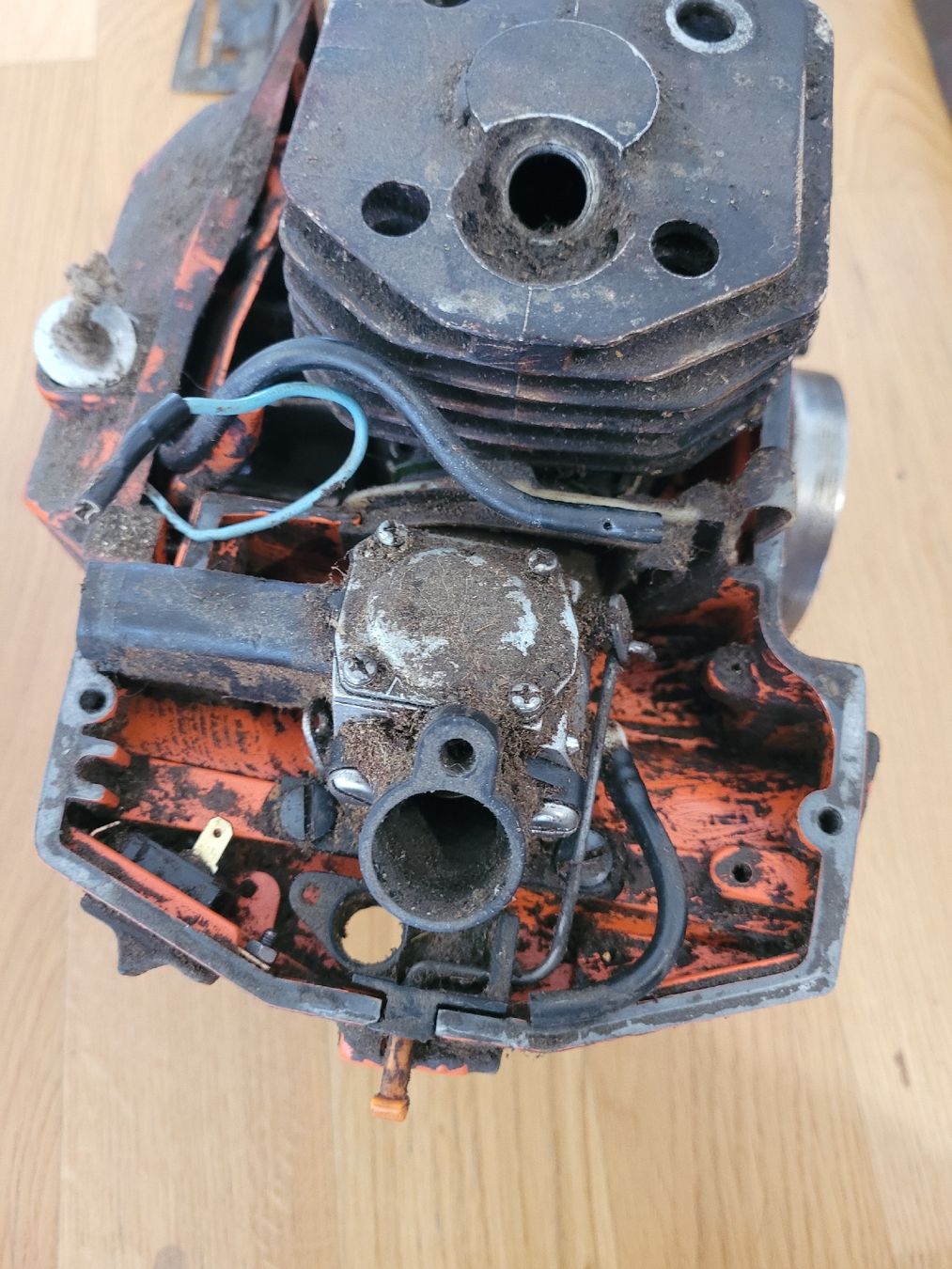 Tutte le macchine: Husqvarna 254 pour pièces – Usato da Thônex venduto da Jankhee 1
