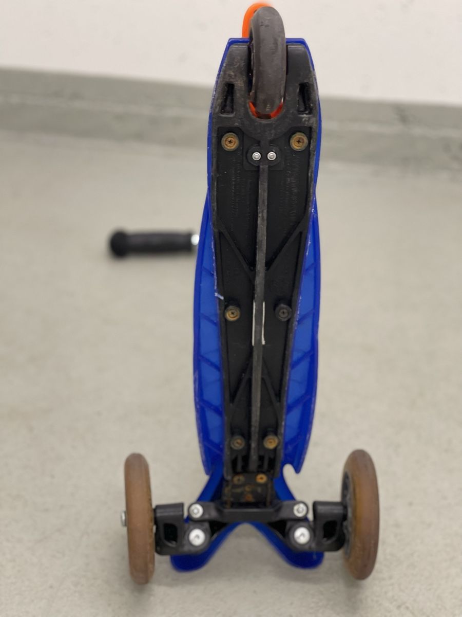 Scooter: Blue Micro Scooter for Kids - Perfect for Spring Fun! – Usato da Dietikon venduto da ami_zvp7 1