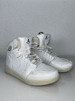 Air Jordan 1 Mid Triple White