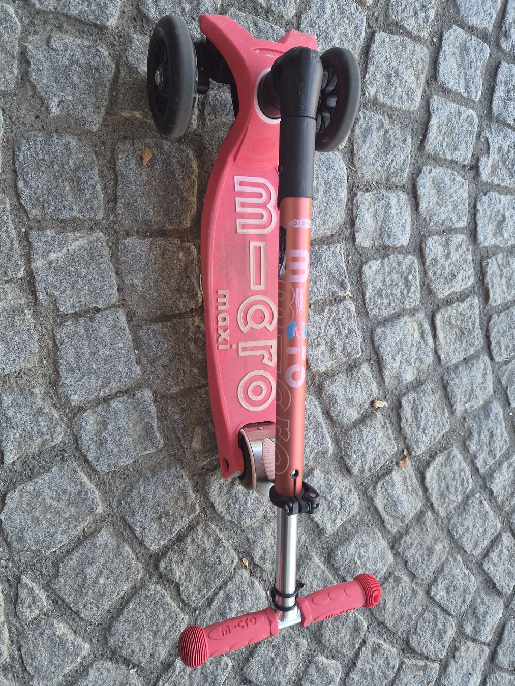 Micro Kickboard: Micro Maxi Trotti Kickboard Scooter rosa klappbar – Usato da Seon venduto da Julia87 1