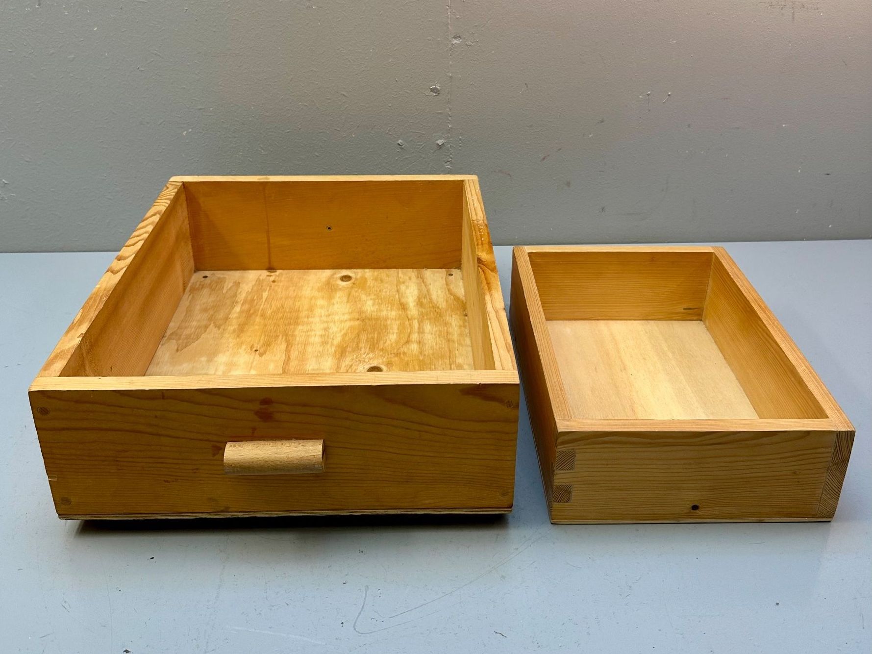 Caisses de transport: 2x HOLZKISTEN AB 1.- !!! – D'occasion à Zürich par NIKI777